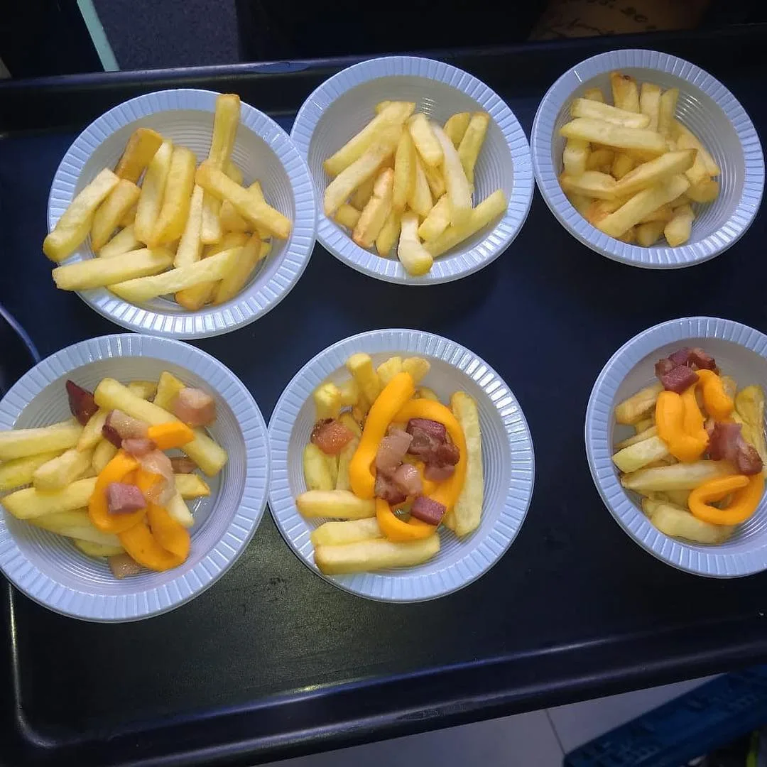 Hamburger — buffet completo em Balneário Camboriú